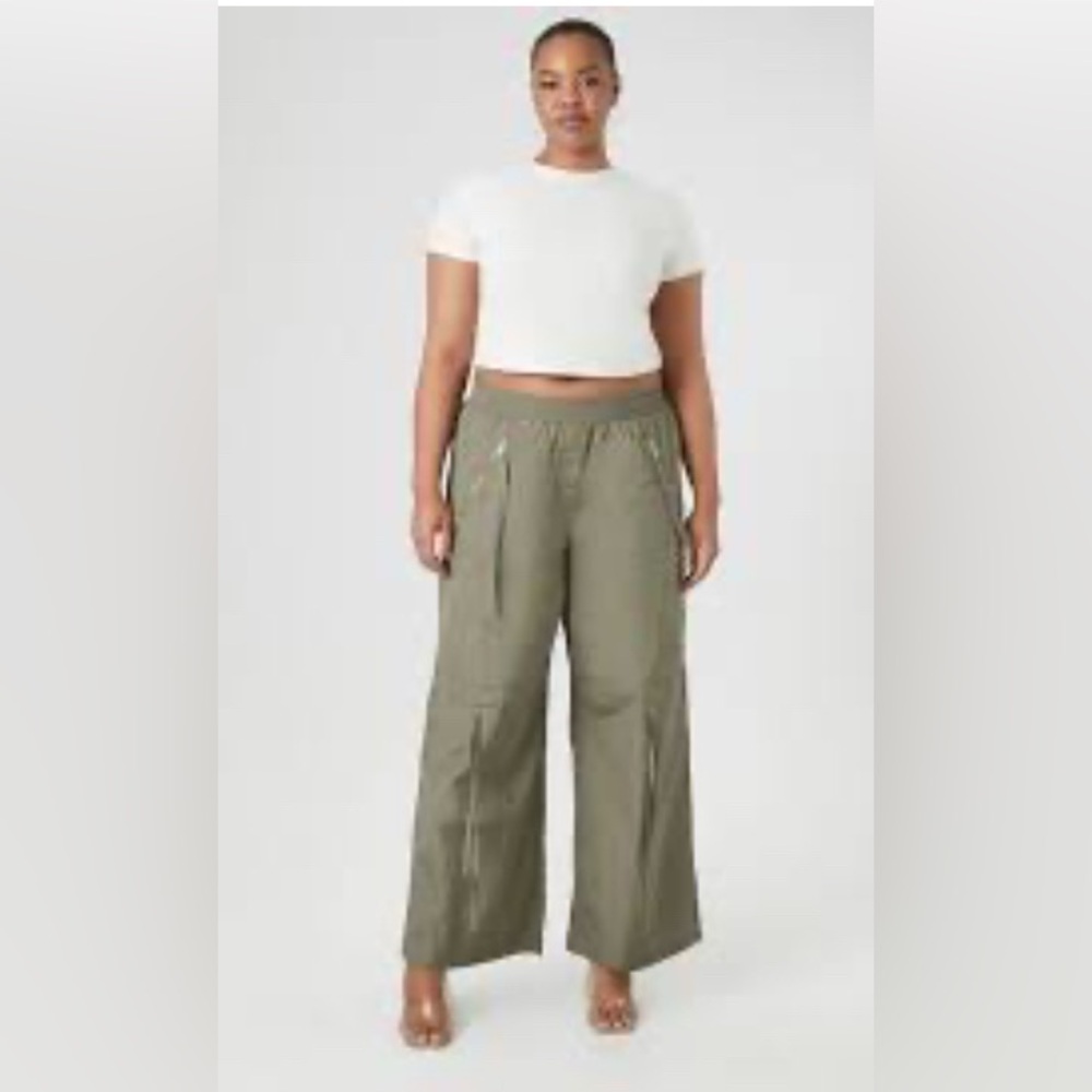 Forever 21 Olive Green Wide-Leg Cargo Pants